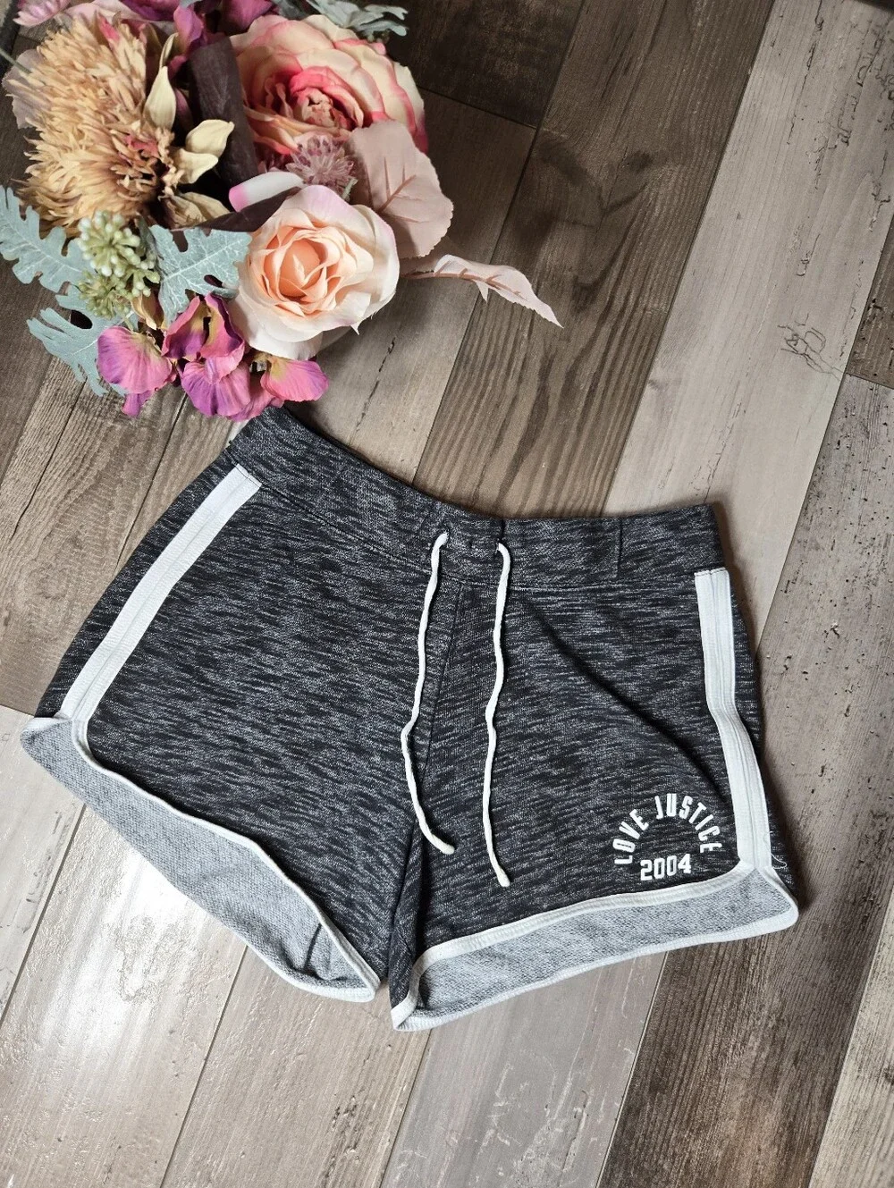 Justice Active Girl’s Gray Cozy Pull-on Shorts with White Trim Size XL 14-16